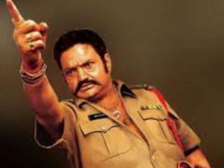 తొడగొట్టి డైలాగ్ చెబితే.. ఎవడి మాట వినని సీతయ్యగా.. హరికృష్ణ సినిమాలు ఇవే..