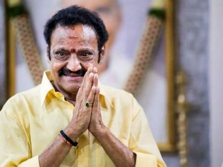 హరికృష్ణ ఎలా చనిపోయారంటే.. వాటర్ బాటిల్ కోసం, కొంప ముంచిన ఒక్క క్షణం!