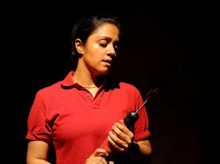 పవర్ ఫుల్‌ పాత్రలో ఝాన్సీగా జ్యోతిక.. 17న విడుదల!