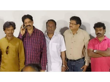 రొమాంటిక్ కామెడీగా.. మామ రెండు జెగ్గులు!