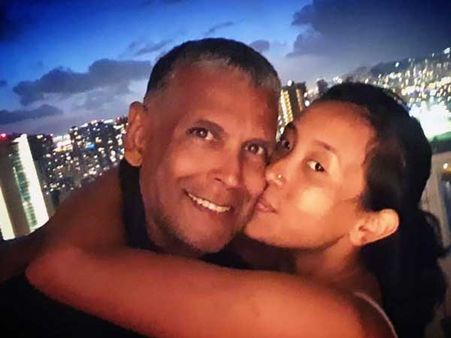 ఈ కొత్త పెళ్లి జంట బిగ్ బాస్ హౌస్ లోకా.. ఇంకేమైనా ఉందా!