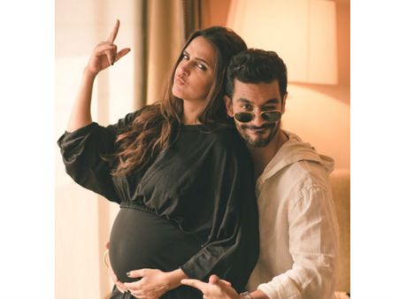 ఇది క్లియర్.. ఆమె పెళ్ళికి ముందే గర్భవతి.. ఫోటోలు చూడండి!