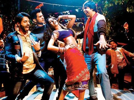 బాహుబలి ఐటమ్ భామ హాట్ డాన్స్ .. వీడియో వైరల్!