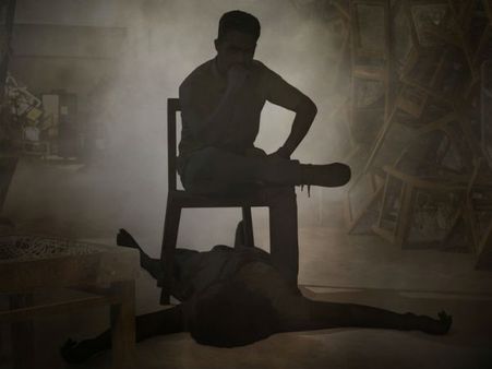 వారెవా.. టీజర్‌కు ముందే హీట్ పెంచేసిన త్రివిక్రమ్.. ఎన్టీఆర్ రాజసం చూశారా!