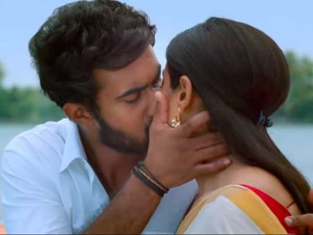 ముద్దు పెట్టుకోవడం అంటే పెదాలు మార్చుకోవడం కాదు.. ఊపిరి మార్చుకోవడం!