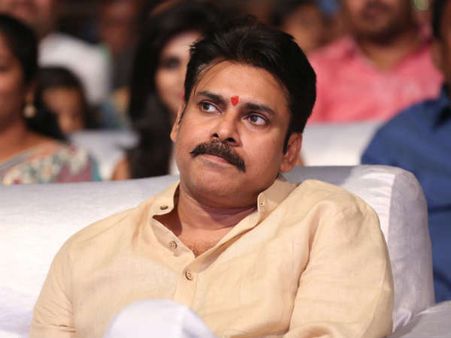 తొలిప్రేమకు పవన్ కల్యాణ్ రెమ్యునరేషన్ ఎంతో తెలుసా? అప్పట్లోనే రికార్డు మొత్తంలో