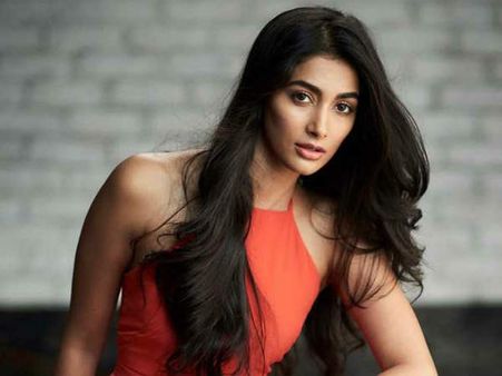 నా స్నేహితుడిని వేధించారు.. కట్టలు తెంచుకున్న పూజ హెగ్డే కోపం!