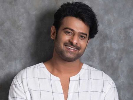 రోమేనియా వెళుతున్న ప్రభాస్, ‘సాహో’ టీమ్