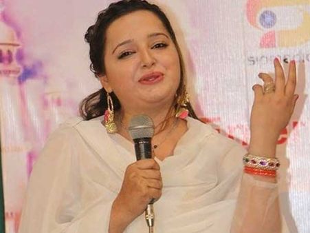 ఇంటికి రాను అని చెప్పడంతో నటిని కాల్చి చంపిన భర్త