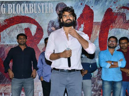 కొత్తవాళ్లను నలిపేస్తారా? దిల్ రాజు ముందే ఆర్ఎక్స్ 100 హీరో సంచలన కామెంట్స్...