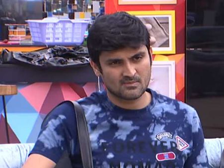 బిగ్‌బాస్ నుంచి సామ్రాట్ బయటకు.. ఎలిమినేషన్ నుంచి ఆ ఇద్దరు సేఫ్.. రోల్ నీ ర్యాప్ నస చాలూ..