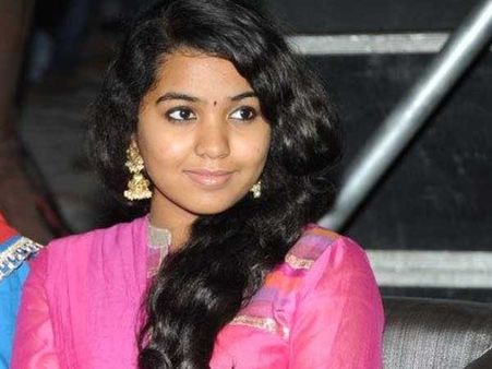 తండ్రొకటి తలిస్తే... రాజశేఖర్ చిన్న కూతురు మరొకటి తలిచింది!