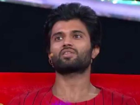 ఎవడైనా హగ్గులిస్తే కొట్టేస్తా: పాపను పరేషాన్ చేసిన విజయ్ దేవరకొండ