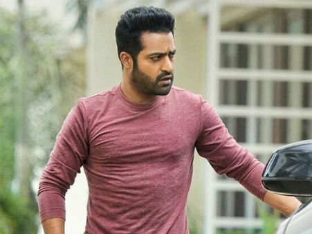 అరవింద సమేతకు షాక్.. లీకైపోయిన ఫైట్ సీన్, ఇంత అజాగ్రత్తా!