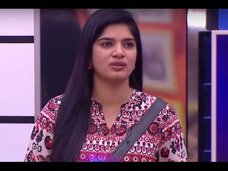 ముదిరిన దీప్తి నల్లమోతు ఫేక్ ఓటింగ్ వివాదం.. కౌశల్ ఆర్మీపై కేసు నమోదు!