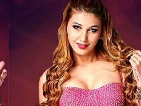 జస్లీన్‌పై కోరికతో రగిలిపోతున్నారు.. ఛాన్స్ దొరికితే ఇక బిగ్‌బాస్‌లోనే.. కనీసం ముద్దైనా..