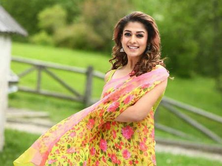 ఎంత రిక్వస్ట్ చేసినా నయనతార ఒప్పుకోలేదు.. అందుకే గొడవ, నడుము కూడా చూపించను!