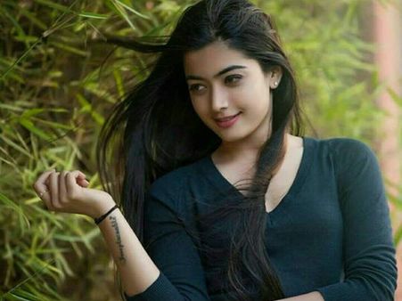 ఆ వ్యక్తుల చేతిలో రష్మిక మందన్న కీలుబొమ్మ? బ్రేకప్ వెనుక అసలు నిజం!