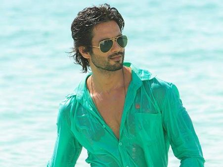 స్టార్ హీరో సోషల్ మీడియా హ్యక్డ్.. హీరోయిన్‌కి 'ఐ లవ్ యూ' అంటూ మెసేజ్!