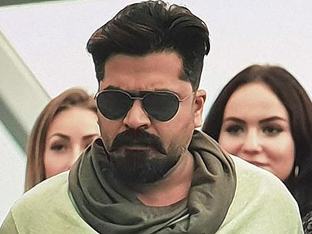 అత్తారింటికి దారేది రీమేక్.. శింబు అల్ట్రా స్టైలిష్ లుక్ లీక్!