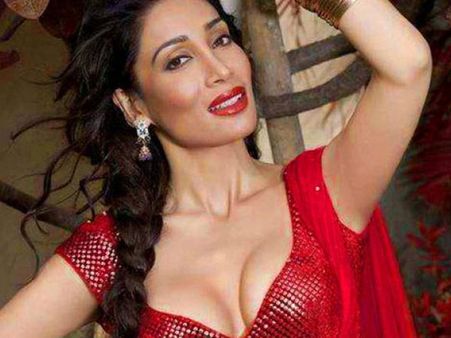 బిగ్‌బాస్7 బ్యూటీ డర్జీ పిక్చర్: గణేషుడు నా కొడుకు, గణేష్ అల్లా అంటూ కామెంట్స్!