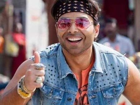 గంజాయి లీగలైజ్ చేయాలి... అది మన సంస్కృతిలో భాగం: ‘ధూమ్’ స్టార్ సంచలనం