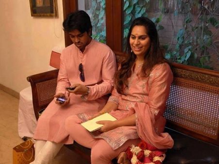 యాక్షన్ మోడ్ నుంచి కాస్త దూరంగా.. భార్యతో రాంచరణ్!