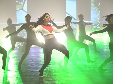 వైరల్ అవుతున్న యూ టర్న్ డాన్స్ ఛాలెంజ్.. సమంతలా సెలెబ్రిటీలంతా!