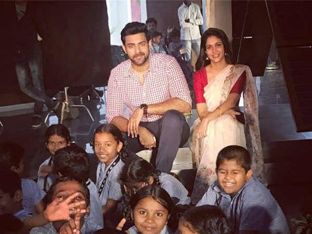 అంతరిక్షం సెట్‌లో చిన్నపిల్లలు.. ఆకట్టుకుంటున్న వరుణ్, లావణ్య!