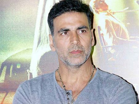 పూజా హెగ్డే డైరెక్టర్ ఇంత నీచుడా.. అక్షయ్ కుమార్ సంచలన నిర్ణయం!