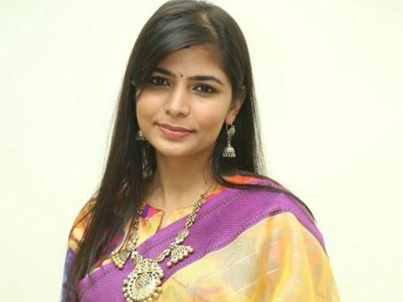 యాసిడ్ దాడి చేస్తాం.. చిన్మయికి బెదిరింపులు.. బాధితురాలికే కష్టాలా?