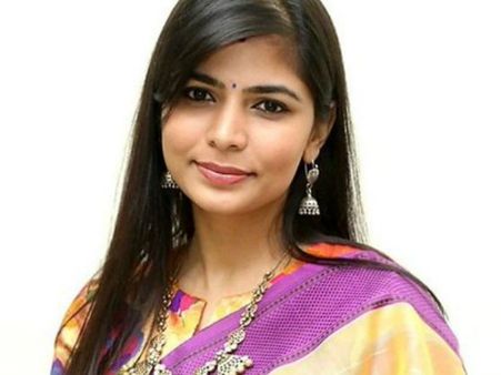 అది బ్రా కాదు, నీచంగా మాట్లాడొద్దు: సింగర్ చిన్మయి ఆవేదన