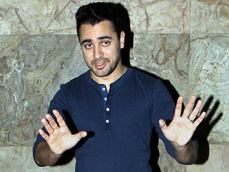 ముగ్గురు హీరోయిన్లపై దర్శకుడి అకృత్యాలు.. దారుణంగా వేధింపులు.. అమీర్ అల్లుడి సంచలన వ్యాఖ్యలు