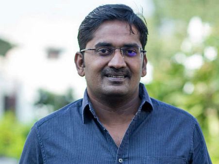 నీచంగా సోషల్ మీడియాలో ట్రోల్స్: ఆ హీరో అభిమానులపై కేసు?