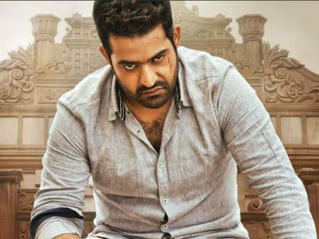 అజ్ఞాతవాసి ఫ్లాప్‌తో తివిక్రమ్ స్థాయి తగ్గదు.. అలాగైతే నాకు ఫ్లాప్‌లు.. కానీ టెన్షన్‌గా.. ఎన్టీఆర్