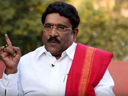 కులం కోసం కాదు... పంతం నెగ్గించుకోవడానికి జరిగిన హత్య: పరుచూరి గోపాలకృష్ణ