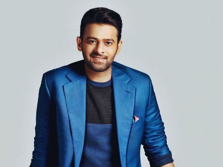 ట్రెండింగ్ ప్రభాస్ బర్త్ డే.. మెసేజ్‌ల వెల్లువ.. అమ్మాయిల గుండె జారేలా చేశావు అంటూ..