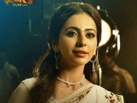 ఎన్టీఆర్ బయోపిక్: శ్రీదేవిగా రకుల్ ప్రీత్ సింగ్ ఫస్ట్‌లుక్ అదిరిపోయింది!