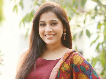 అందు కోసం స్టెరాయిడ్లు వాడా.. 12 ఏళ్ల వయసులోనే.. యాంకర్ రష్మీ షాకింగ్ కామెంట్స్!