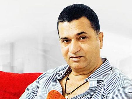 ఆ హీరో తండ్రి కూడా అలాంటి వాడే.. అవుట్ డోర్ షూటింగ్‌లో అసభ్యంగా.. నమిత ప్రకాష్!