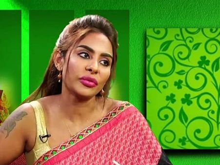 సీనియర్ నటుడిపై విరుచుకుపడ్డ శ్రీరెడ్డి.. నీ బండారం బయటపెడుతా!