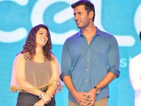 పెళ్లి గురించి విశాల్‌కు చెప్పా, అప్పటి వరకు నో అన్నాడు: వరలక్ష్మి