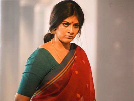 అంచనాలు మించి పందెంకోడి 2.. వరలక్ష్మి పాత్ర చూస్తే షాకే..