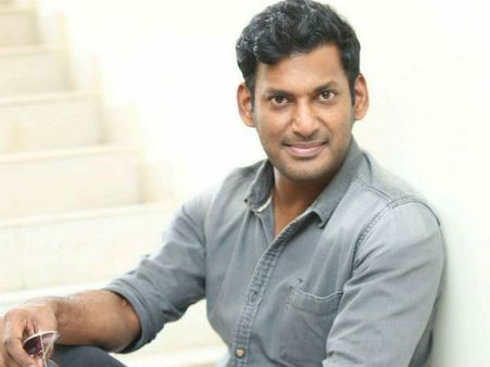 నా తల్లిదండ్రులకు బెదిరింపు.. వాళ్లు శత్రువులుగా మారొద్దు.. విశాల్