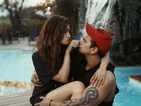 మరికొద్ది రోజుల్లో పెళ్లి.. ప్రియుడితో బిగ్ బాస్ భామ శృంగార విన్యాసాలు వైరల్!