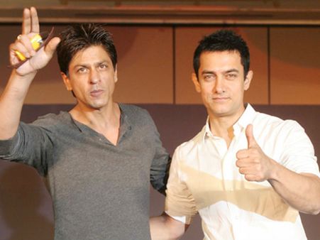 'మహాభారతం' కోసం క్రేజీ చిత్రాన్ని వదులుకున్న అమిర్ ఖాన్.. షారుఖ్ చేతుల్లో!