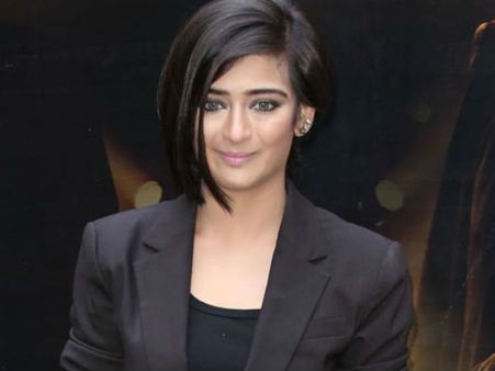 అక్షర హాసన్ హాసన్‌తో డేటింగ్ చేసింది నిజమే.. కానీ ఆ ఫోటోలు!