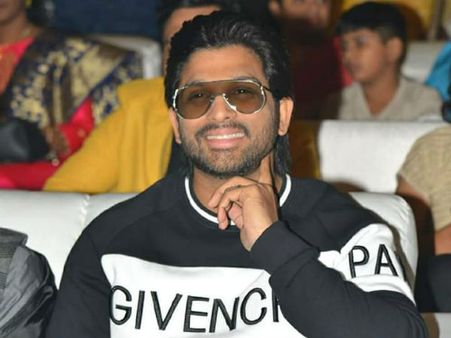 హీరోయిన్లకు వేధింపులు ఉండవు:. అల్లు అర్జున్, బన్నీ టీషర్ట్ వైరల్.. ధర ఎంతంటే!