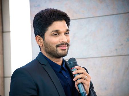 ఎన్నేళ్ళైనా తిరుగులేని సినిమా.. ఆ మ్యాజిక్ అద్భుతం అంటున్న బన్నీ, ఎవరి సినిమానో తెలుసా!