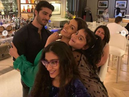 బాయ్‌ఫ్రెండ్‌ వచ్చాక మరింత హ్యాపీగా సుష్మితా సేన్ (బర్త్ డే సెలబ్రేషన్ ఫోటోస్)